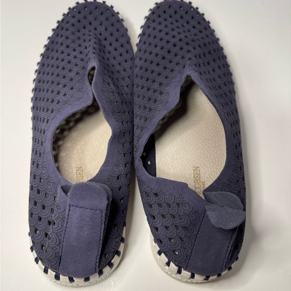 Isle Jacobson Shoes Womens 11 (42) Navy Suede Perforated Tulip Loafers - Picture 3 of 7